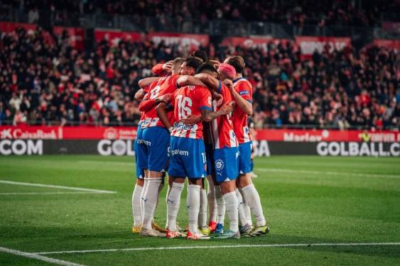 世体：巴萨和赫罗纳继续谈特狮租借，球员同意即可完成转会