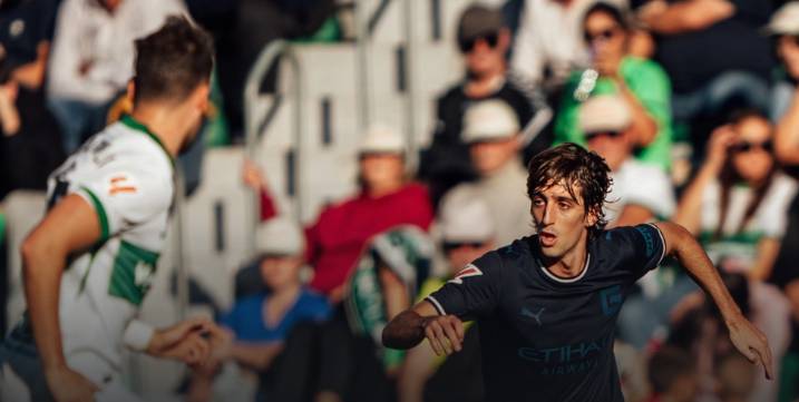 客场崩盘！赫罗纳0-3完败埃尔切，防线失守+进攻哑火错失三分