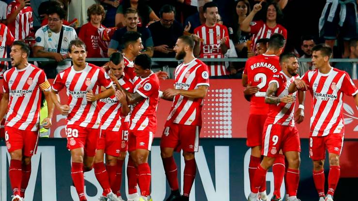 客场崩盘！赫罗纳0-3完败埃尔切，防线失守+进攻哑火错失三分